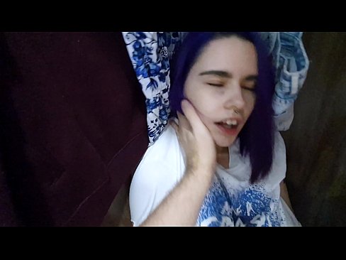 ❤️ Ya sami kanwata a cikin kabad ya taimaka mata Batsa ️❤